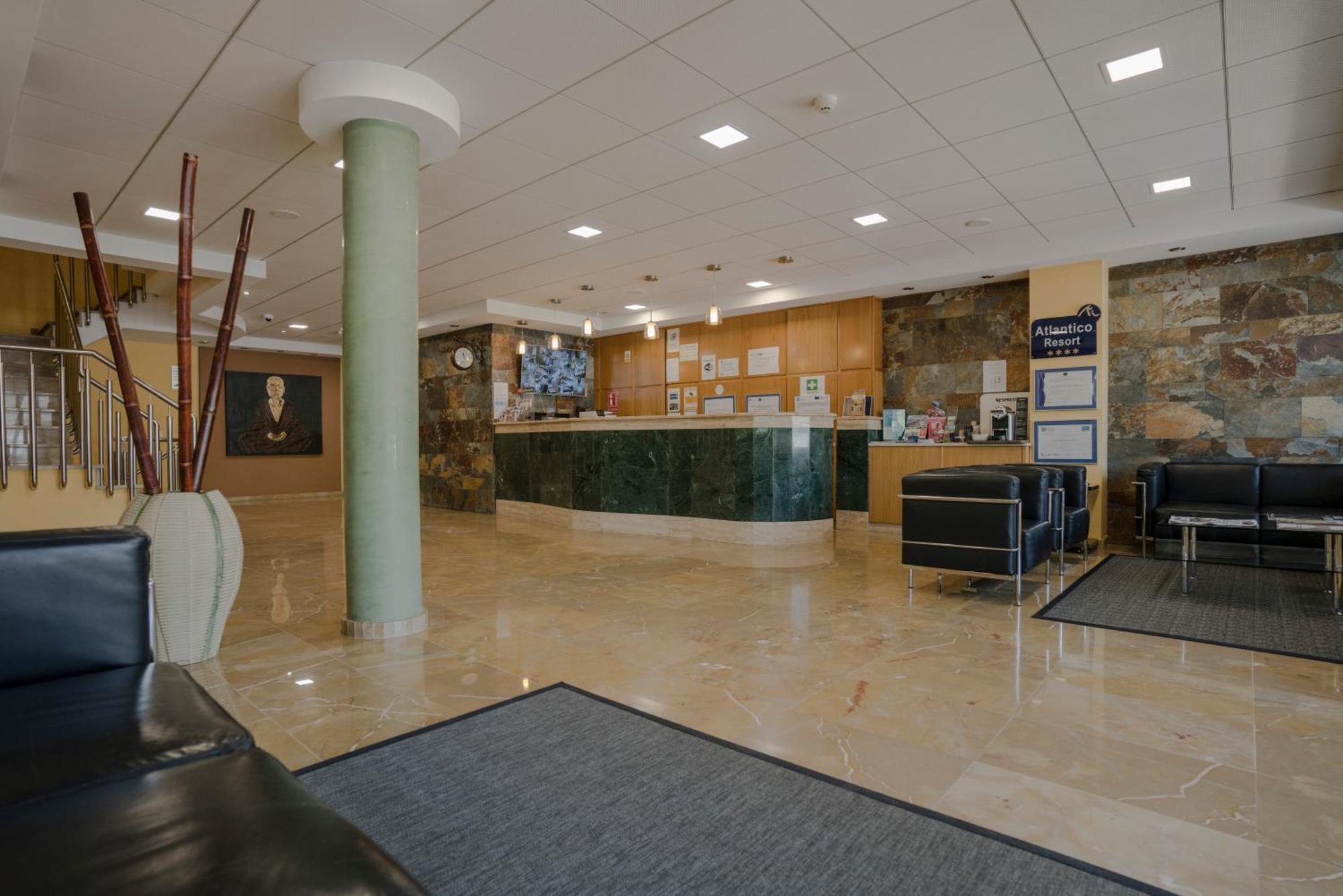 Apartamentos Atlantico Resort Montalvo Bagian luar foto